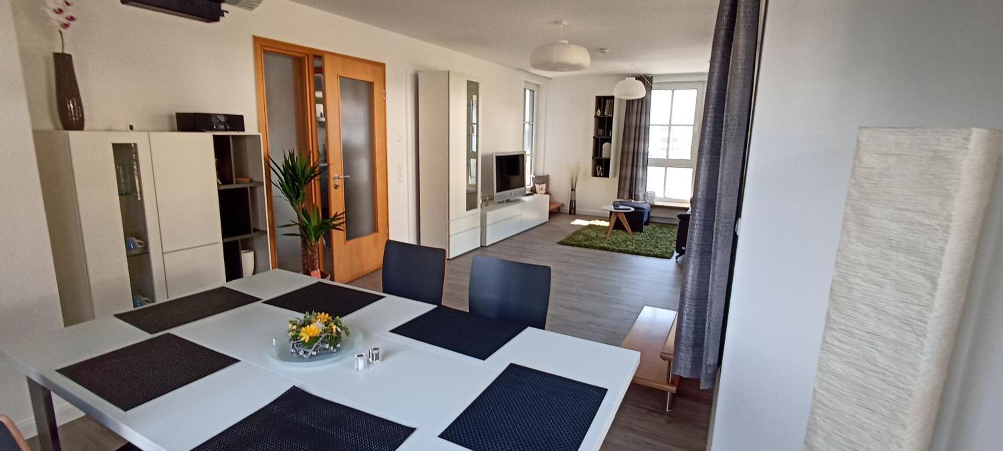 Grosszuegiges Helles Penthouse -Komplette Etage- Mit Balkon Und Stellplatz In Ruhiger Lage Kulmbach Extérieur photo