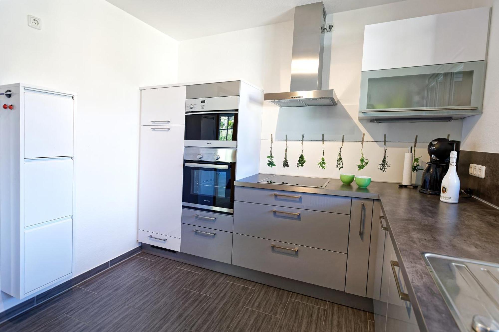 Grosszuegiges Helles Penthouse -Komplette Etage- Mit Balkon Und Stellplatz In Ruhiger Lage Kulmbach Extérieur photo