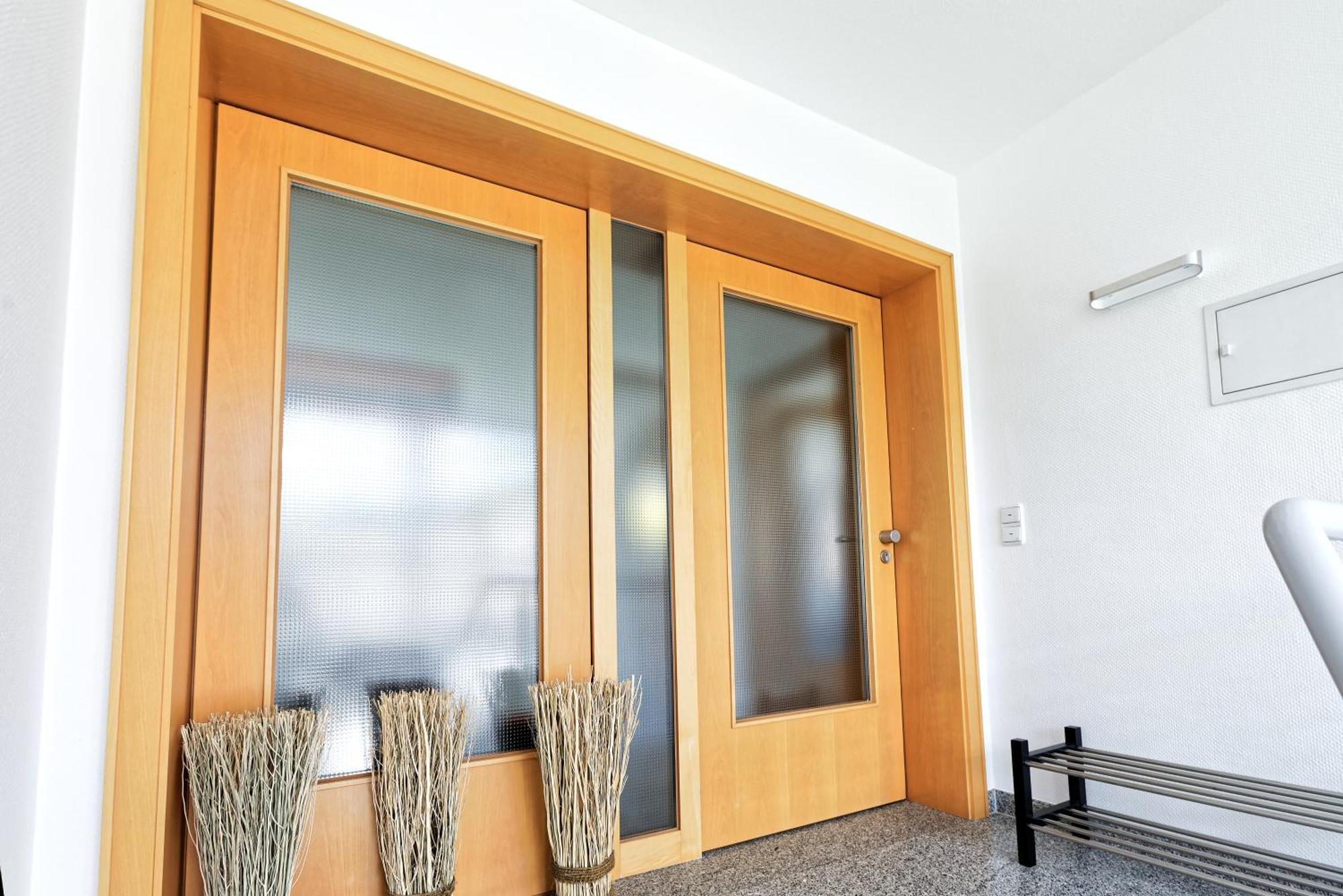 Grosszuegiges Helles Penthouse -Komplette Etage- Mit Balkon Und Stellplatz In Ruhiger Lage Kulmbach Extérieur photo